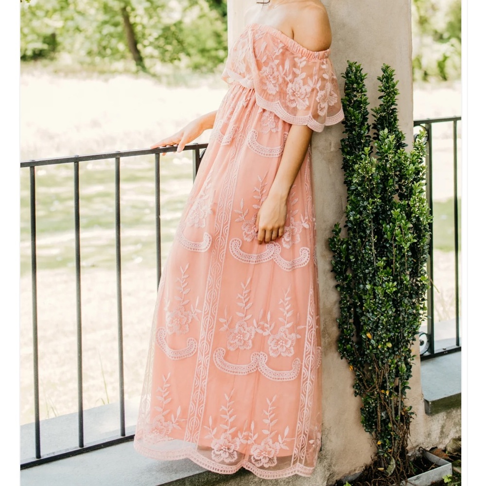 NEW Main Strip Elegant Off Shoulder Pink Lace Mesh Maxi Dress Scalloped Hem